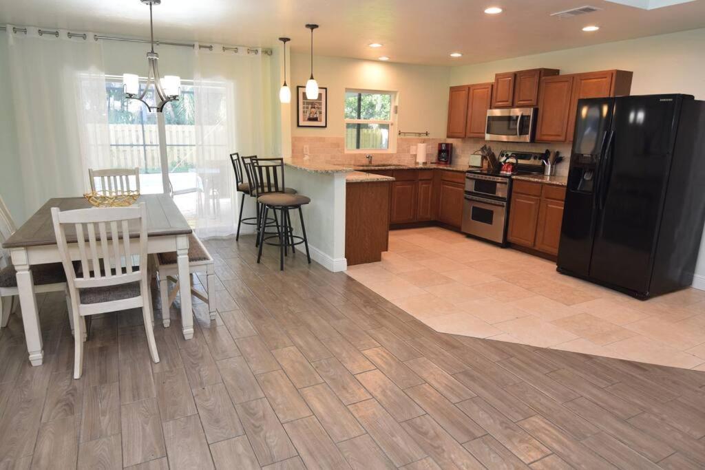 New England 3Bd 2Bt Home Heated Pool Close To Siesta Sarasota Exterior foto